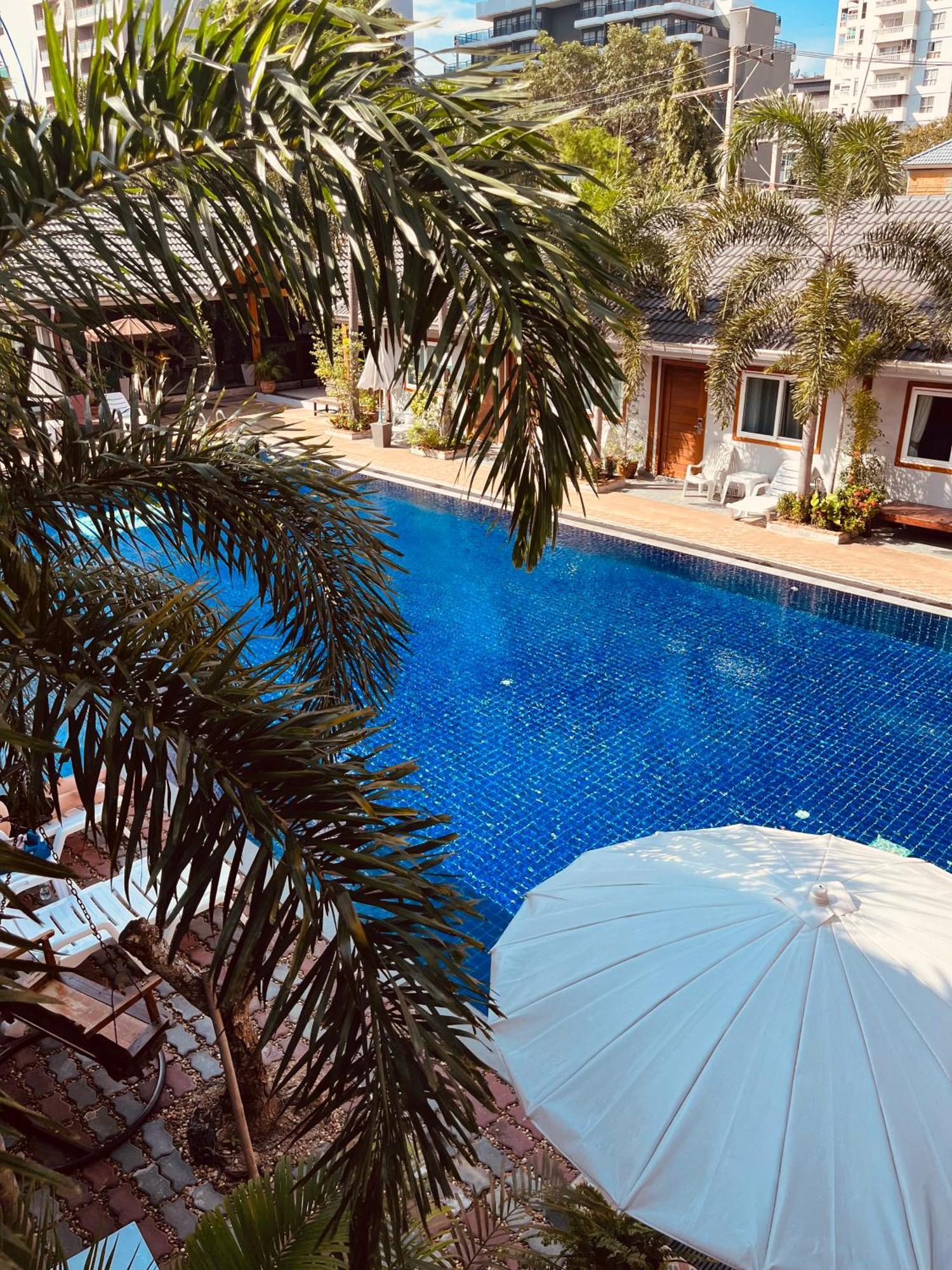 Paradise Land Resort Pattaya Eksteriør bilde